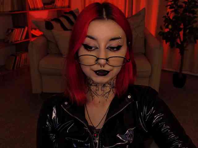 MistressMarcelline webcam
