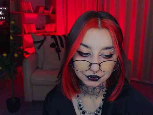 MistressMarcelline webcam