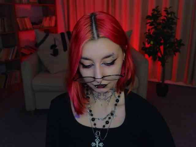 MistressMarcelline webcam