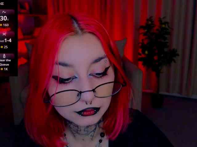 MistressMarcelline webcam
