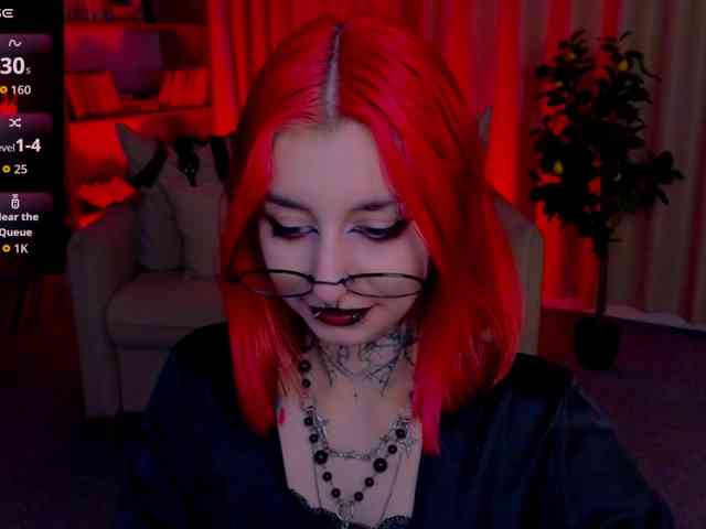 MistressMarcelline webcam