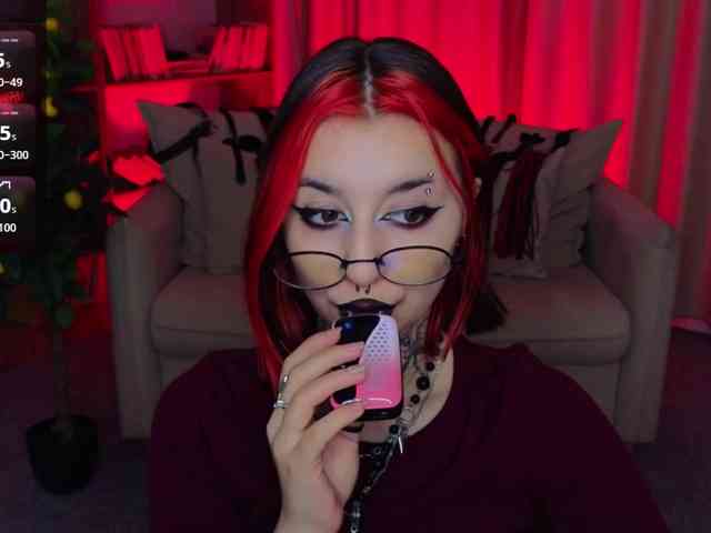 MistressMarcelline webcam