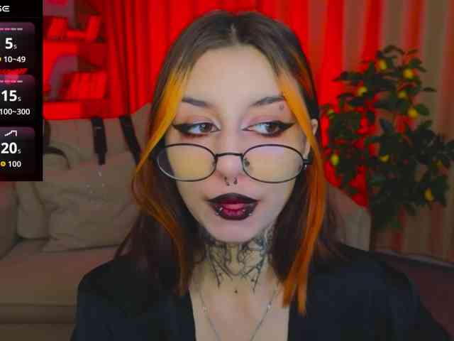 MistressMarcelline webcam