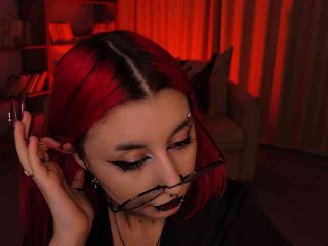 MistressMarcelline webcam
