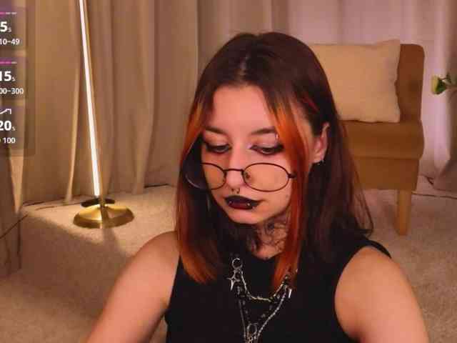 MistressMarcelline webcam