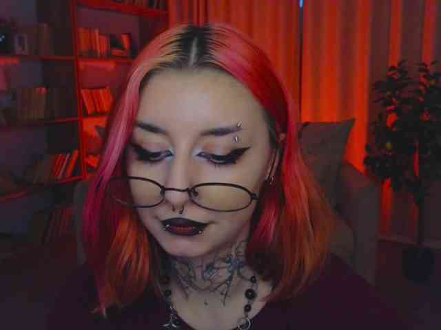 MistressMarcelline webcam