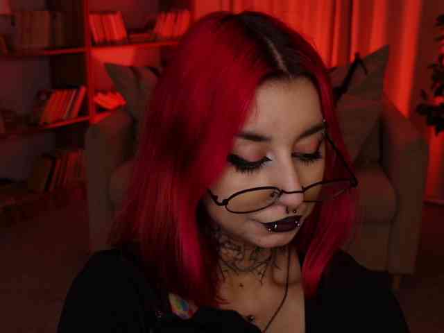 MistressMarcelline webcam
