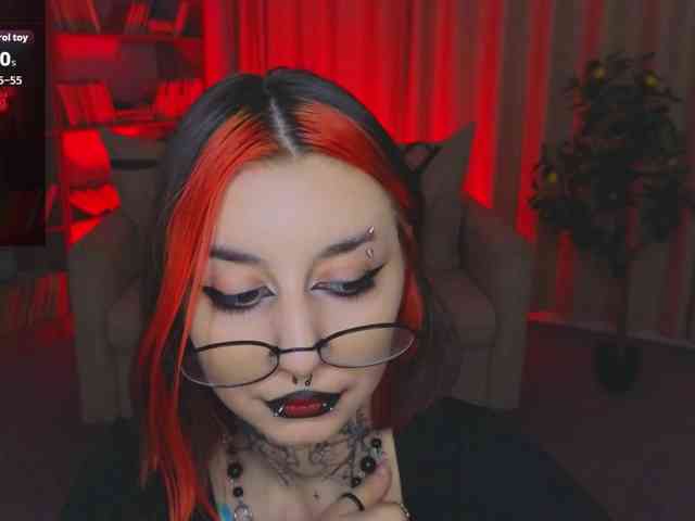 MistressMarcelline webcam