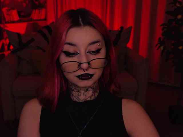 MistressMarcelline webcam