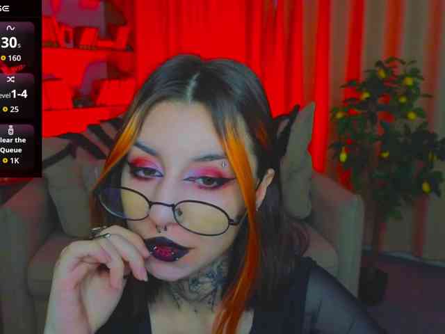 MistressMarcelline webcam