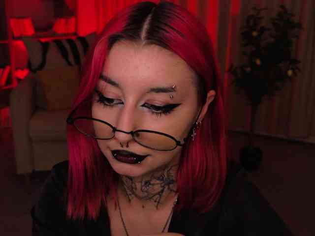 MistressMarcelline webcam