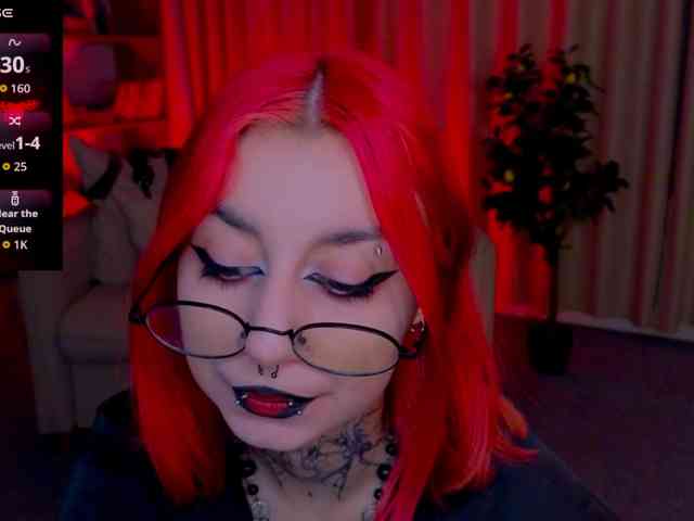 MistressMarcelline webcam