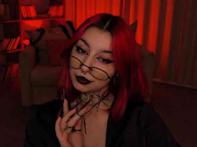 MistressMarcelline webcam