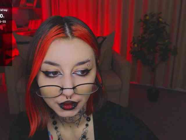 MistressMarcelline webcam