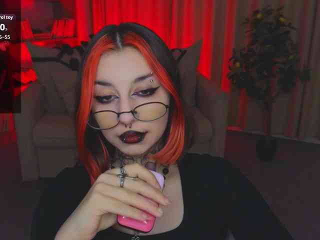MistressMarcelline webcam