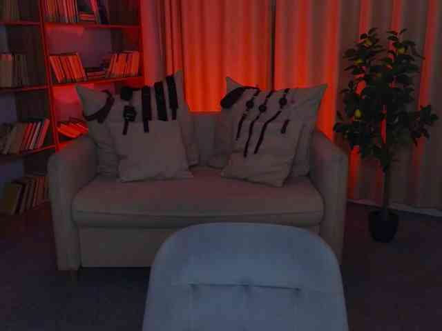 MistressMarcelline webcam