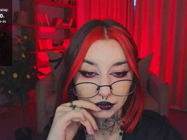 MistressMarcelline webcam