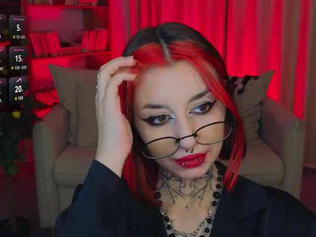 MistressMarcelline webcam