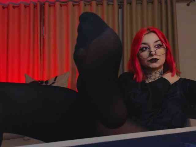 MistressMarcelline webcam