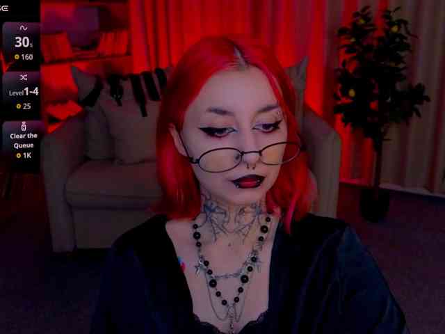 MistressMarcelline webcam