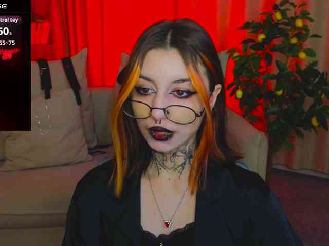 MistressMarcelline webcam