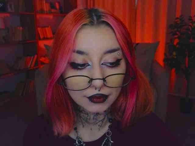 MistressMarcelline webcam