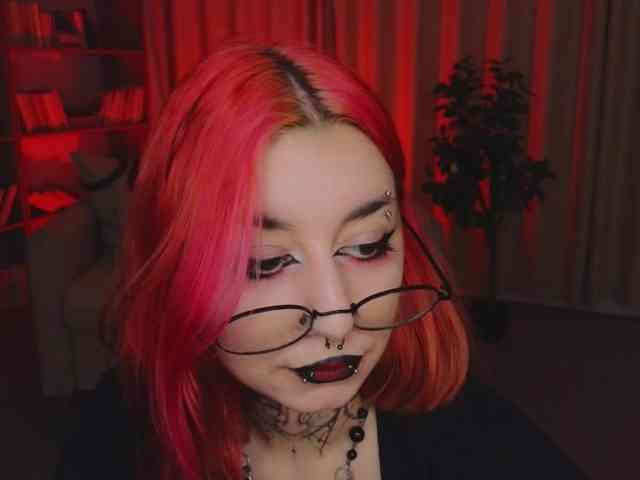 MistressMarcelline webcam