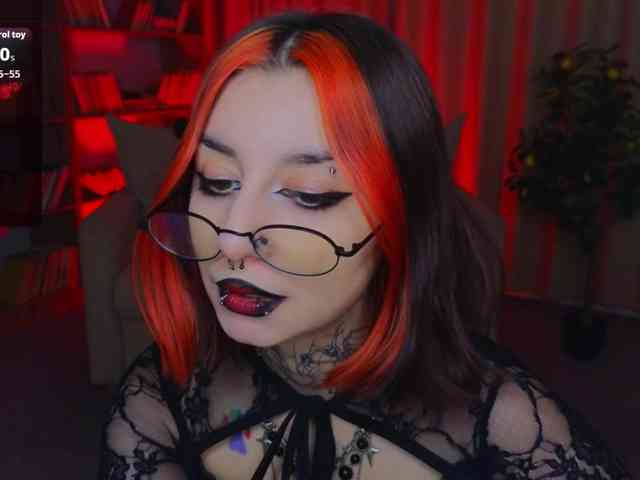 MistressMarcelline webcam