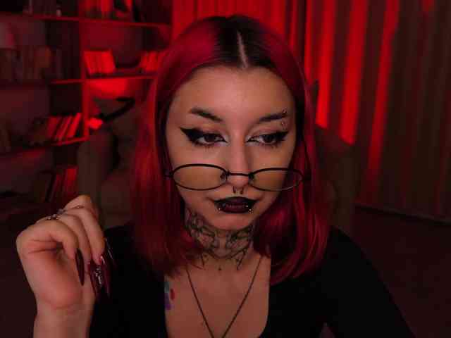 Modella: MistressMarcelline