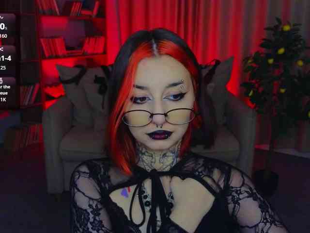 MistressMarcelline webcam