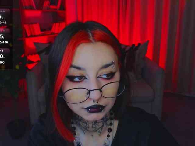 MistressMarcelline webcam
