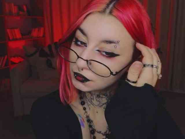 MistressMarcelline webcam