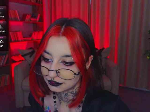 MistressMarcelline webcam