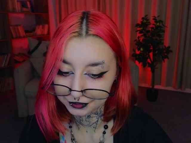 MistressMarcelline webcam