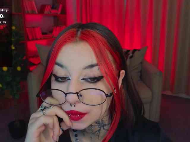 MistressMarcelline webcam