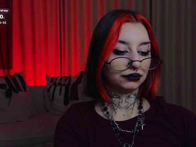 MistressMarcelline webcam