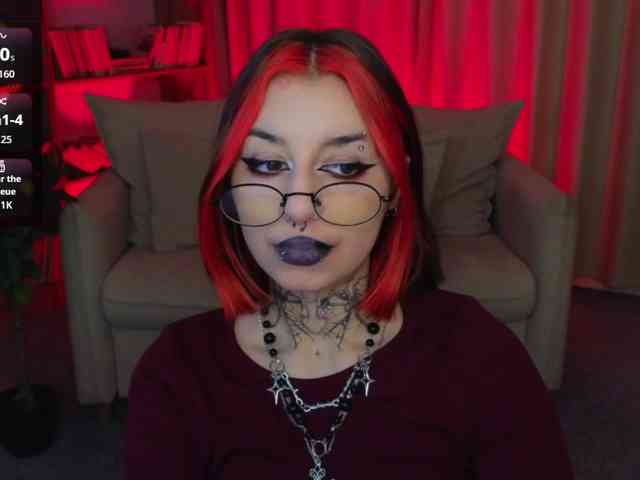 MistressMarcelline webcam