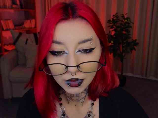 MistressMarcelline webcam