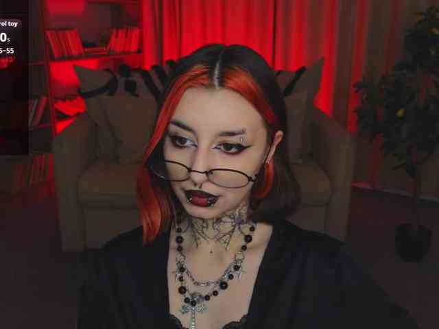 MistressMarcelline webcam