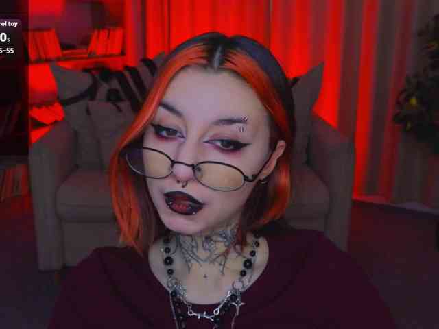 MistressMarcelline webcam
