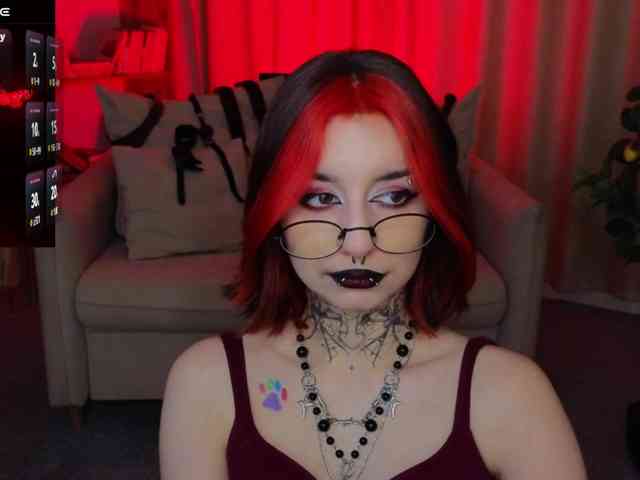 MistressMarcelline webcam