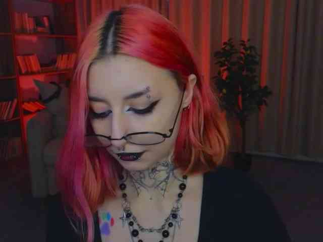MistressMarcelline webcam