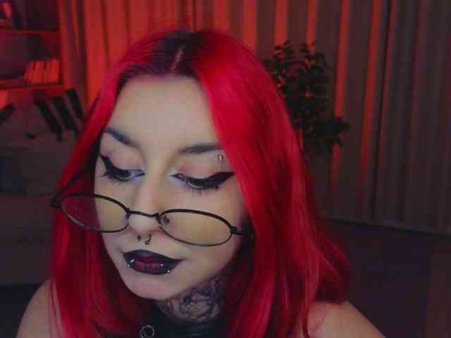 MistressMarcelline webcam