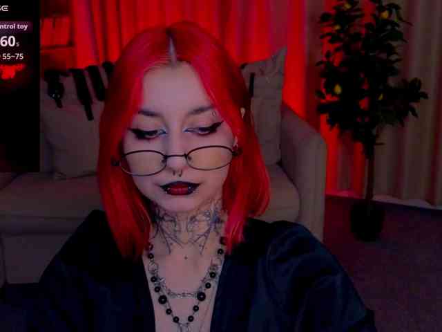 MistressMarcelline webcam