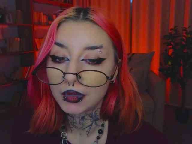 MistressMarcelline webcam