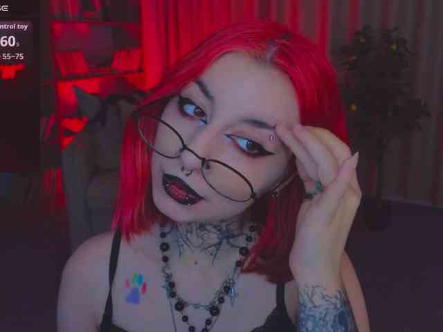MistressMarcelline webcam
