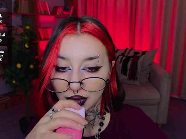 MistressMarcelline webcam