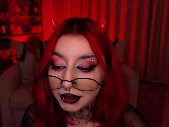 MistressMarcelline webcam