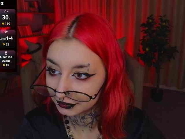 MistressMarcelline webcam