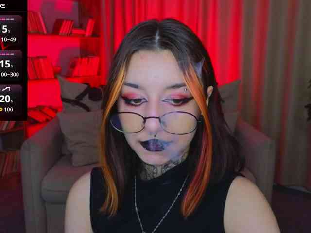 MistressMarcelline webcam